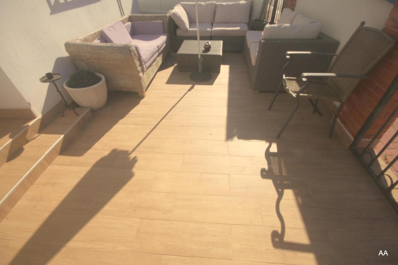 Little Peaceful Retreat Room With Bath, Heating, Terrace, Free Wifi Fridge Easy Parking 마르베야 외부 사진
