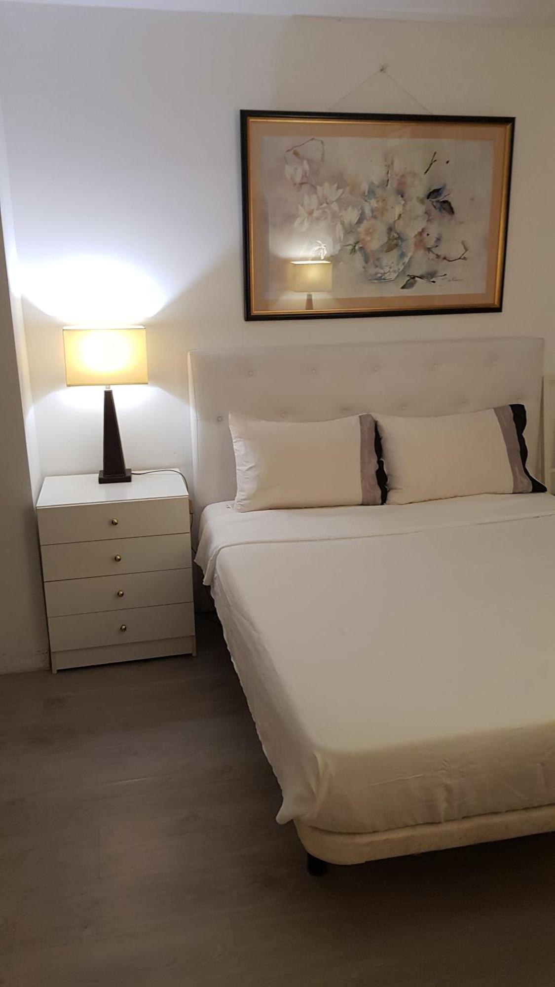 Little Peaceful Retreat Room With Bath, Heating, Terrace, Free Wifi Fridge Easy Parking 마르베야 외부 사진