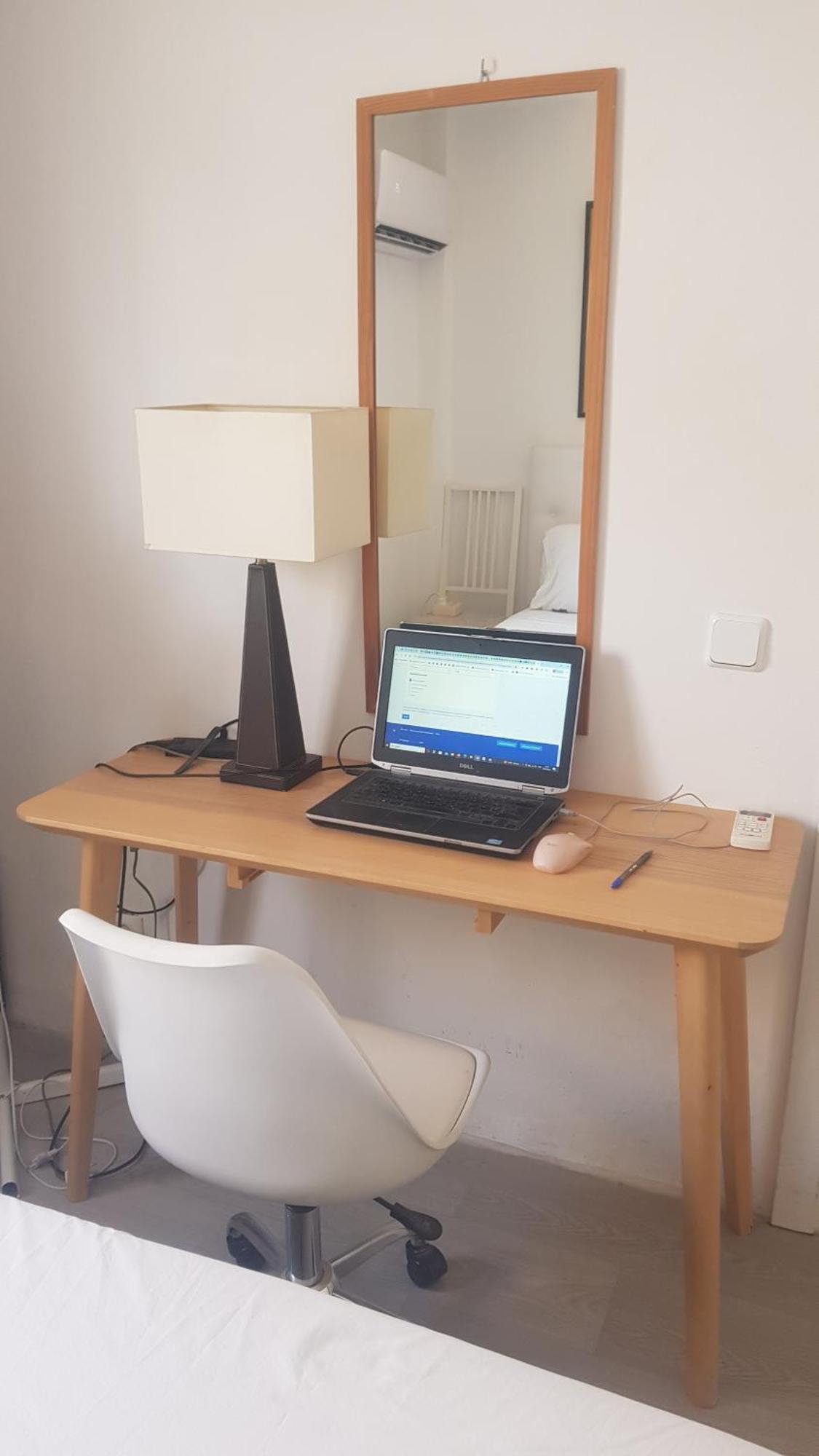 Little Peaceful Retreat Room With Bath, Heating, Terrace, Free Wifi Fridge Easy Parking 마르베야 외부 사진