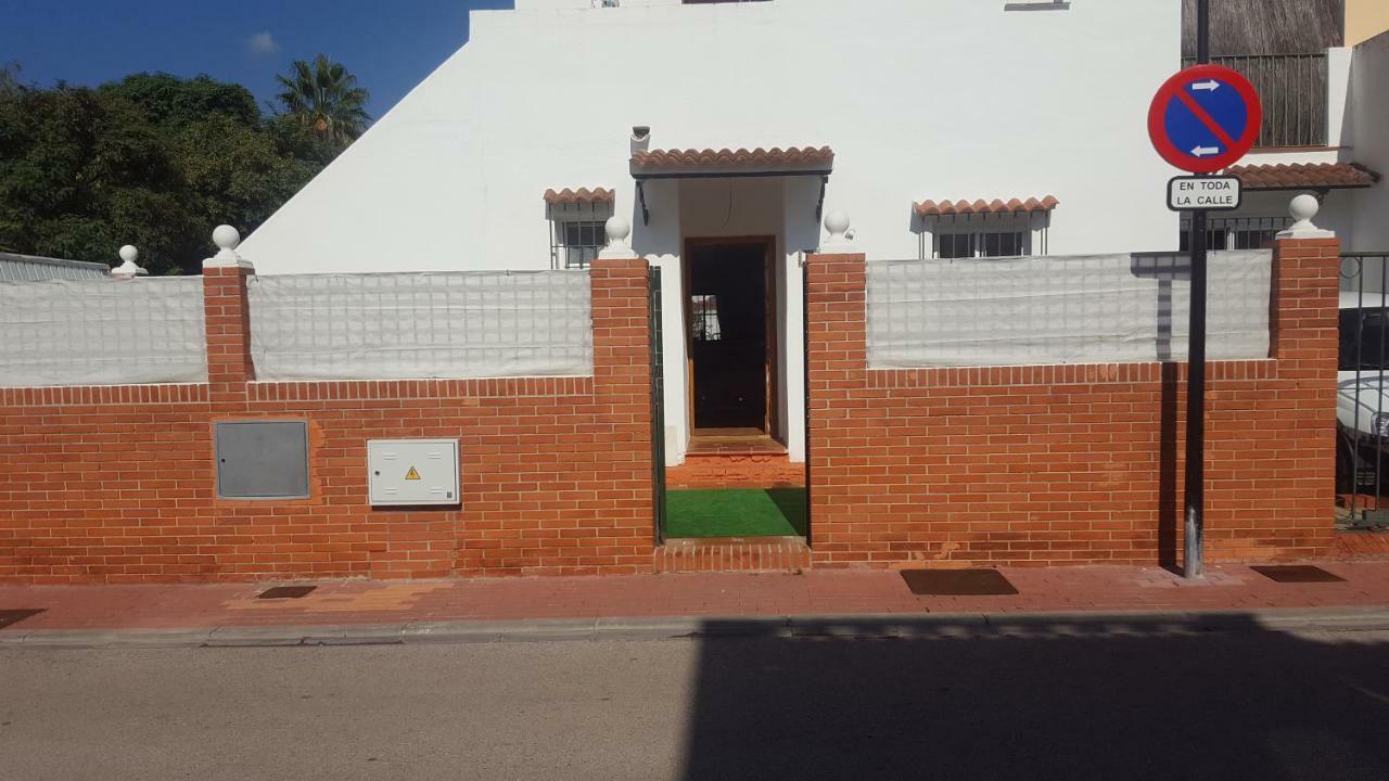 Little Peaceful Retreat Room With Bath, Heating, Terrace, Free Wifi Fridge Easy Parking 마르베야 외부 사진
